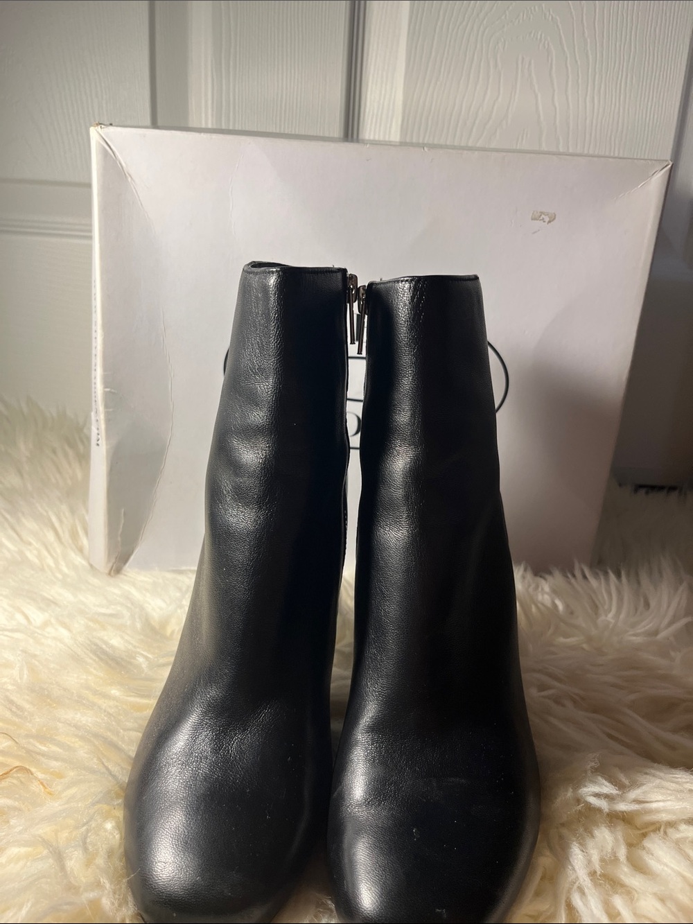 Steve Madden Black Leather Ankle Booties with Side Zip